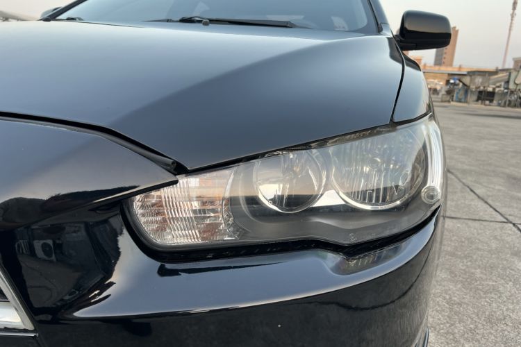 Used Mitsubishi Lancer EX 2011 Chasing Edition 1.8L Manual Luxury Model Left Front Headlight