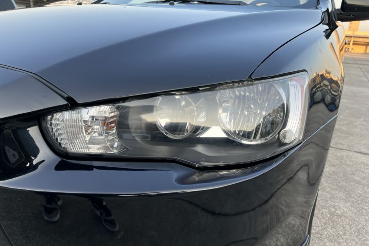 Used Mitsubishi Lancer EX 2011 Chasing Edition 1.8L Manual Luxury Model Left Front Headlight