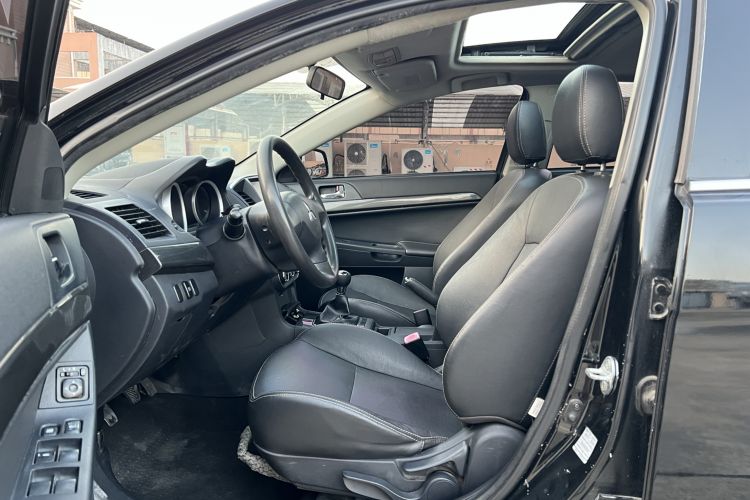 Used Mitsubishi Lancer EX 2011 Chasing Edition 1.8L Manual Luxury Model Left Front Seat