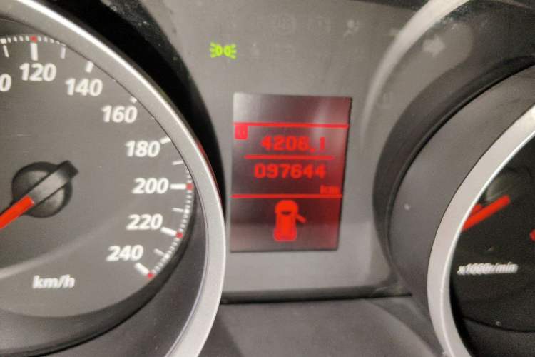 Used Mitsubishi Lancer EX 2011 Chasing Edition 1.8L CVT Luxury Model Odometer Close Up