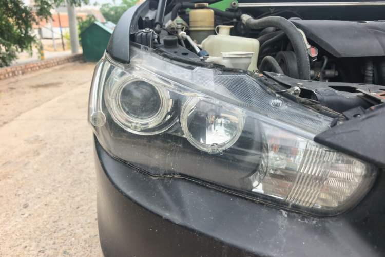 Used Mitsubishi Lancer EX 2011 Xiali Edition 2.0L Manual Comfort Model Right Front Headlight