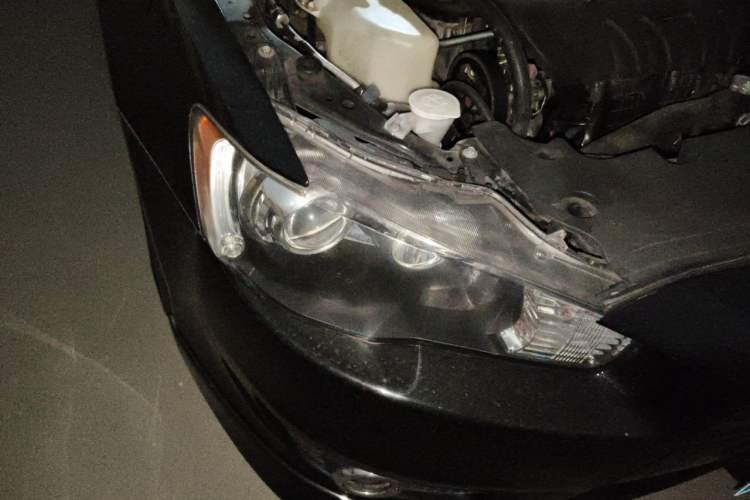 Used Mitsubishi Lancer EX 2011 Chasing Edition 1.8L CVT Luxury Model Right Front Headlight