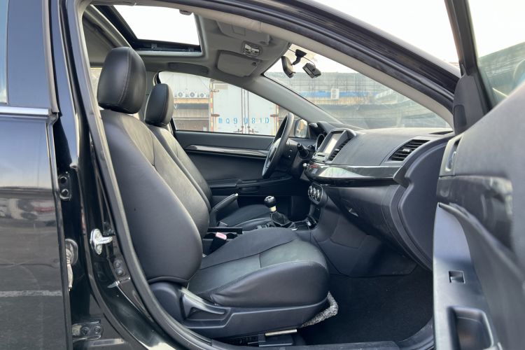 Used Mitsubishi Lancer EX 2011 Chasing Edition 1.8L Manual Luxury Model Right Front Seat