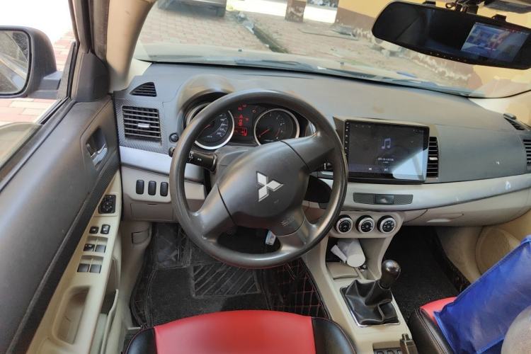 Used Mitsubishi Lancer EX 2011 Fashion Edition 1.8L Manual Smart Type Steering Wheel
