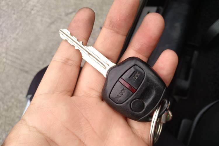 Used Mitsubishi Lancer EX 2011 Chasing Edition 1.8L Manual Luxury Model Vehicle Key
