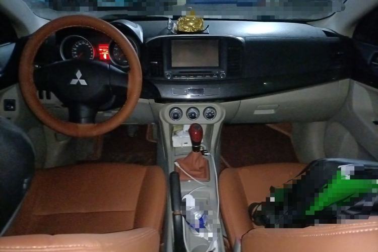 Used Mitsubishi Lancer EX 2011 Chasing Edition 1.8L Manual Luxury Model Center Console