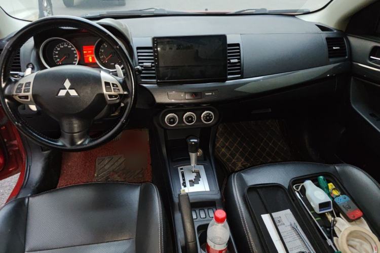 Used Mitsubishi Lancer EX 2011 Chasing Edition 1.8L CVT Limited Model Center Console