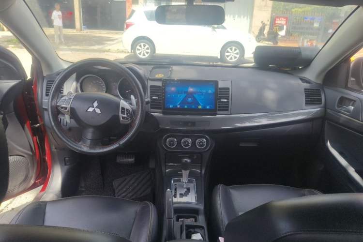 Used Mitsubishi Lancer EX 2011 Chasing Edition 1.8L CVT Luxury Model Center Console