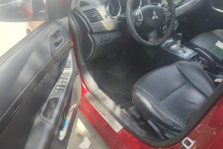 Used Mitsubishi Lancer EX 2011 Chasing Edition 1.8L CVT Luxury Model Driver Seat