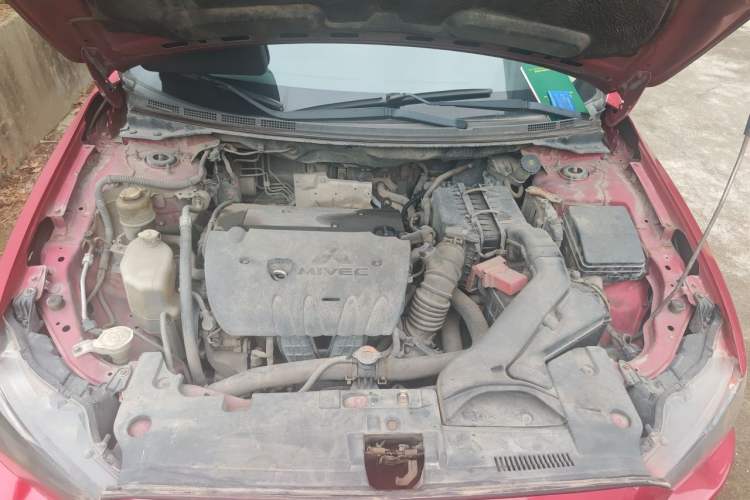 Used Mitsubishi Lancer EX 2011 Fashion Edition 1.8L Manual Comfort Version Engine Bay