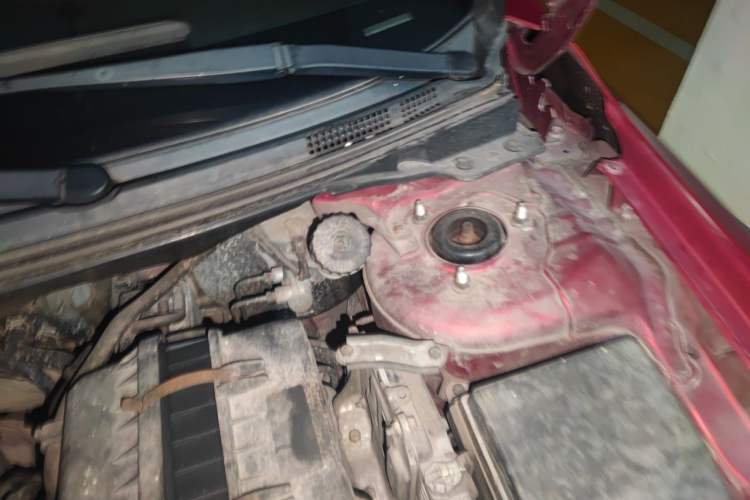 Used Mitsubishi Lancer EX 2011 Fashion Edition 1.8L CVT Comfort Version Engine Bay Left