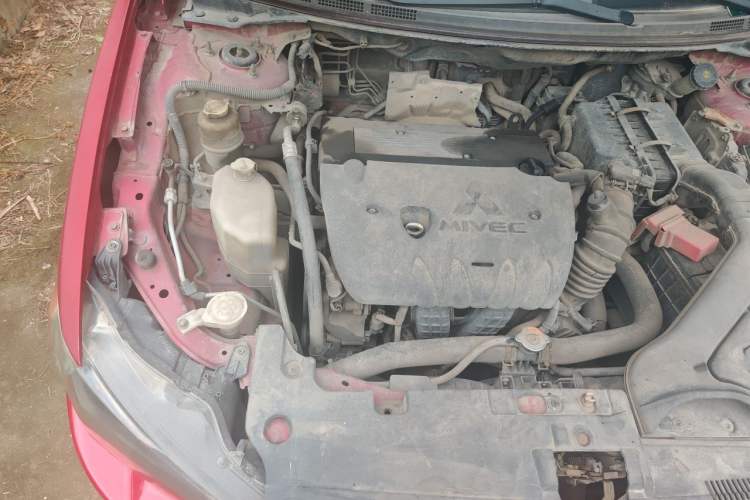 Used Mitsubishi Lancer EX 2011 Fashion Edition 1.8L Manual Comfort Version Engine Bay Right