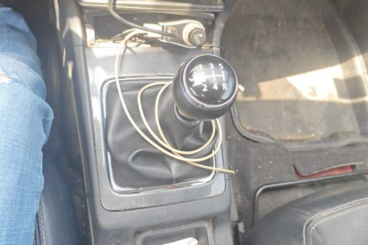 Used Mitsubishi Lancer EX 2011 Chasing Edition 1.8L Manual Luxury Model Gear Lever