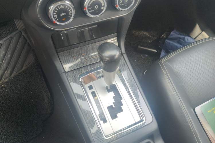 Used Mitsubishi Lancer EX 2011 Chasing Edition 1.8L CVT Luxury Model Gear Lever
