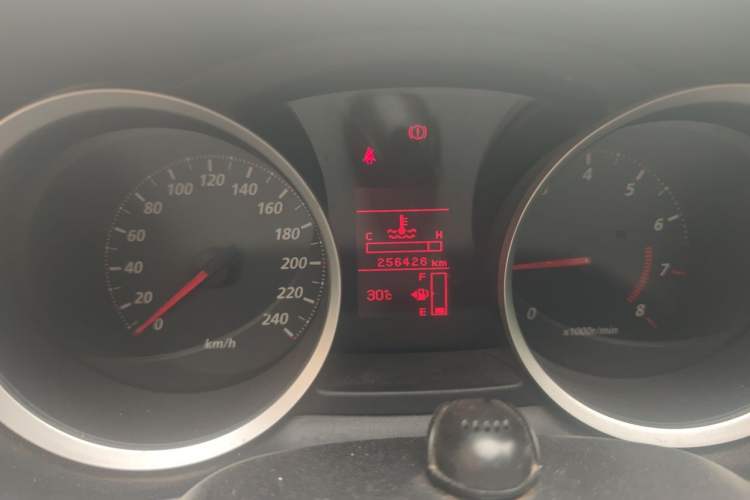 Used Mitsubishi Lancer EX 2011 Fashion Edition 1.8L Manual Comfort Version Odometer Close Up