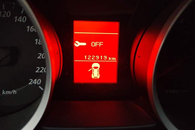 Used Mitsubishi Lancer EX 2011 Chasing Edition 1.8L CVT Limited Model Odometer Close Up