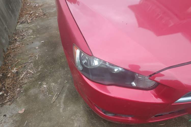 Used Mitsubishi Lancer EX 2011 Fashion Edition 1.8L Manual Comfort Version Right Front Headlight