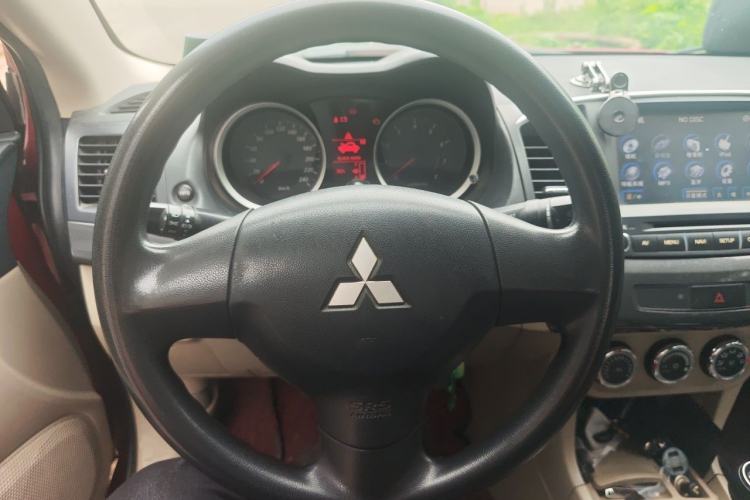 Used Mitsubishi Lancer EX 2011 Fashion Edition 1.8L Manual Comfort Version Steering Wheel
