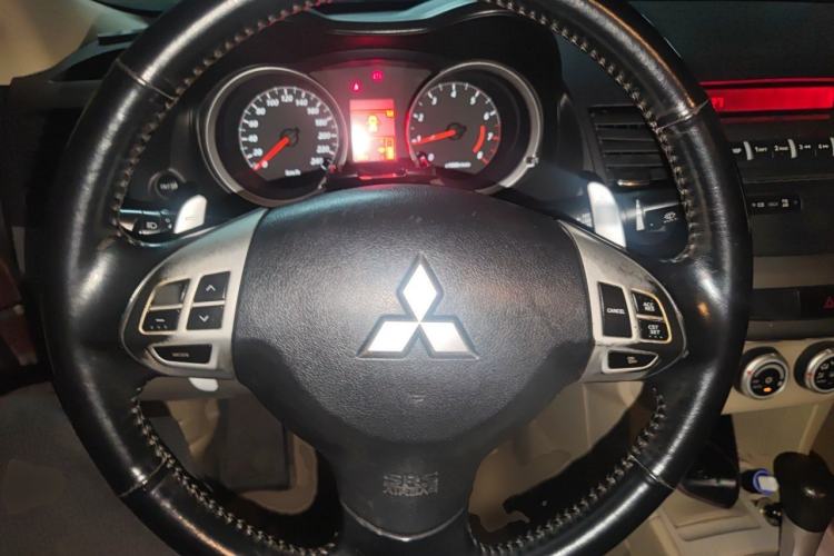 Used Mitsubishi Lancer EX 2011 Fashion Edition 1.8L CVT Comfort Version Steering Wheel