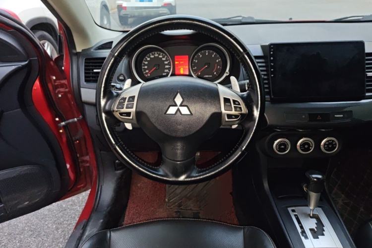 Used Mitsubishi Lancer EX 2011 Chasing Edition 1.8L CVT Limited Model Steering Wheel