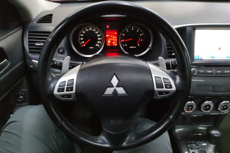 Used Mitsubishi Lancer EX 2011 Chasing Edition 1.8L CVT Luxury Model Steering Wheel