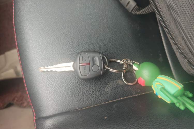 Used Mitsubishi Lancer EX 2011 Fashion Edition 1.8L Manual Comfort Version Vehicle Key
