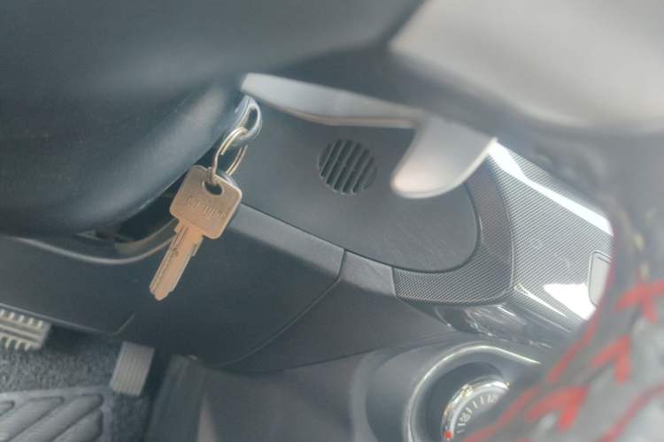 Used Mitsubishi Lancer EX 2011 Chasing Edition 1.8L CVT Luxury Model Vehicle Key