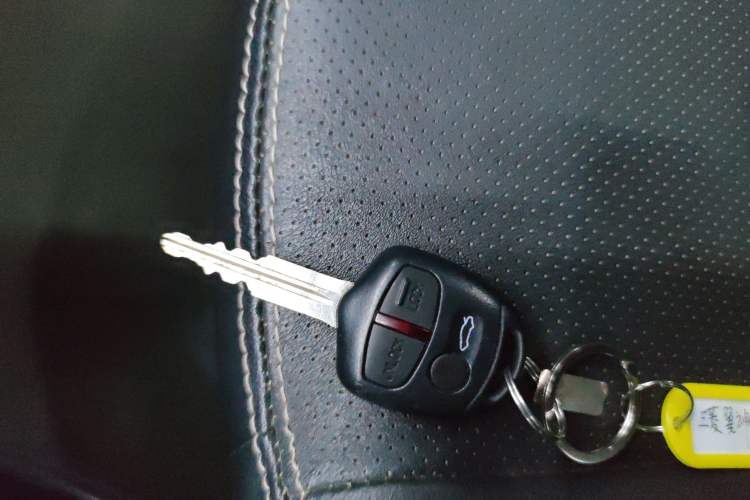Used Mitsubishi Lancer EX 2011 Chasing Edition 1.8L CVT Luxury Model Vehicle Key