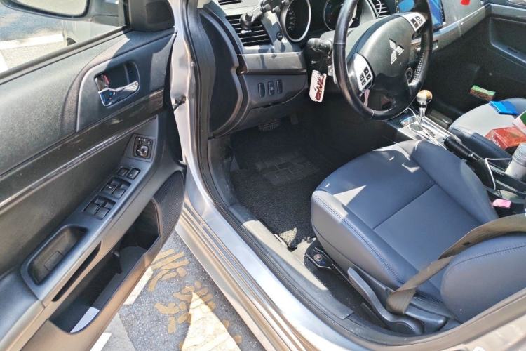 Used Mitsubishi Lancer EX 2011 Chasing Edition 1.8L CVT Luxury Model Driver Seat