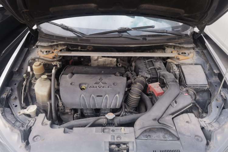Used Mitsubishi Lancer EX 2011 Fashion Edition 1.8L Manual Smart Type Engine Bay