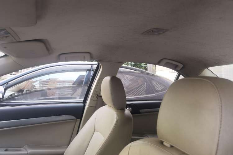 Used Mitsubishi Lancer EX 2011 Fashion Edition 1.8L Manual Smart Type Headliner