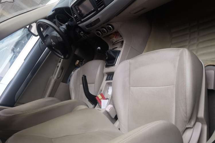 Used Mitsubishi Lancer EX 2011 Fashion Edition 1.8L Manual Smart Type Right Front Seat