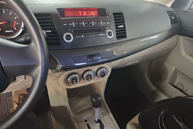 Used Mitsubishi Lancer EX 2011 Fashion Edition 1.8L CVT Comfort Version Audio And AC Panel