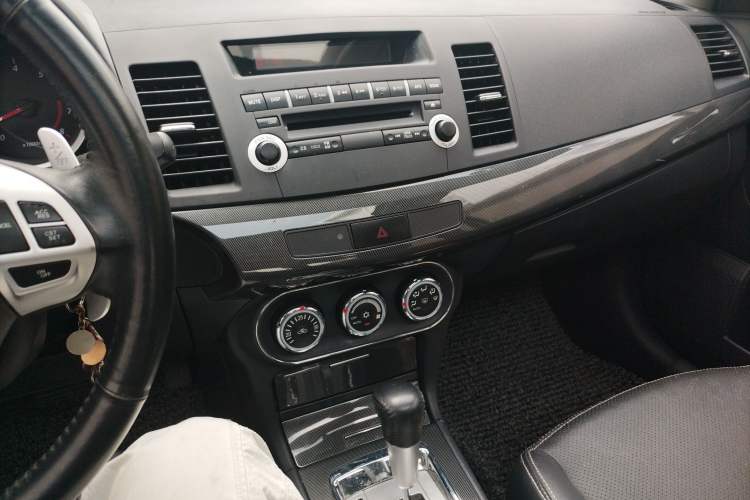 Used Mitsubishi Lancer EX 2011 Fashion Edition 1.8L CVT Comfort Version Audio And AC Panel