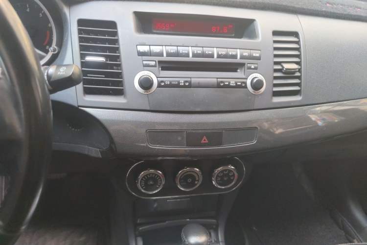 Used Mitsubishi Lancer EX 2011 Chasing Edition 1.8L CVT Luxury Model Audio And AC Panel
