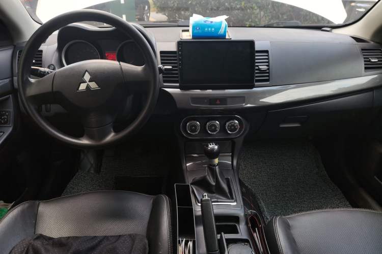 Used Mitsubishi Lancer EX 2011 Chasing Edition 1.8L Manual Luxury Model Center Console