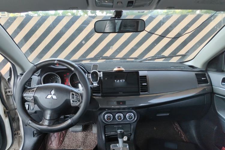 Used Mitsubishi Lancer EX 2011 Chasing Edition 1.8L CVT Luxury Model Center Console