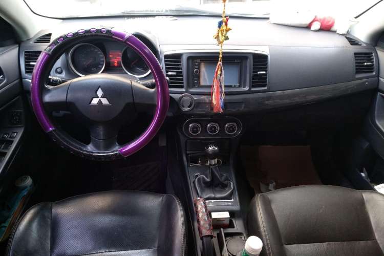 Used Mitsubishi Lancer EX 2011 Chasing Edition 1.8L Manual Luxury Model Center Console
