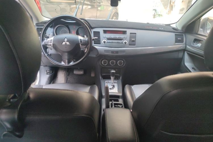 Used Mitsubishi Lancer EX 2011 Chasing Edition 1.8L CVT Luxury Model Center Console