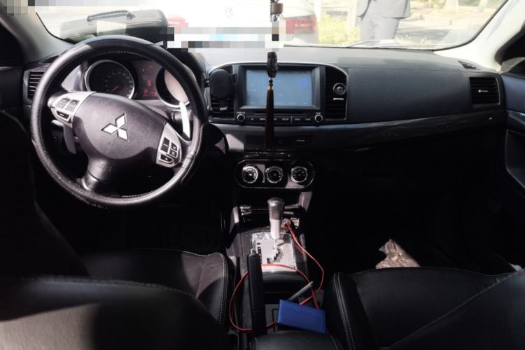 Used Mitsubishi Lancer EX 2011 Chasing Edition 1.8L CVT Limited Model Center Console