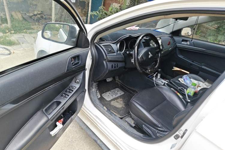 Used Mitsubishi Lancer EX 2011 Chasing Edition 1.8L CVT Luxury Model Driver Seat