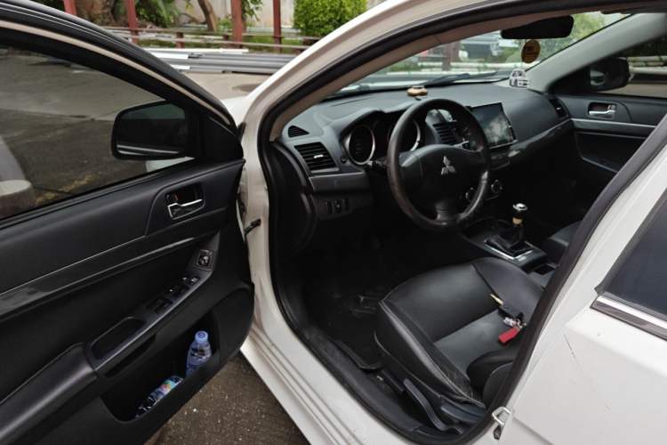 Used Mitsubishi Lancer EX 2011 Chasing Edition 1.8L Manual Luxury Model Driver Seat