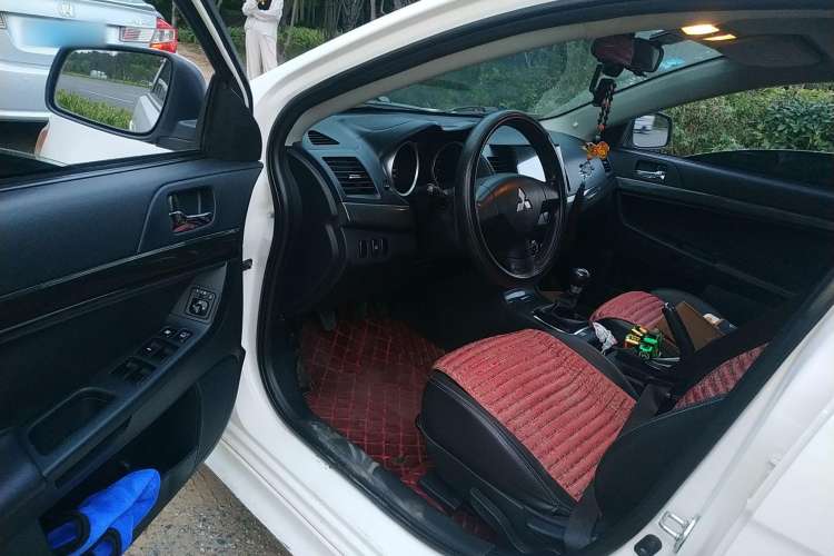 Used Mitsubishi Lancer EX 2011 Chasing Edition 1.8L Manual Luxury Model Driver Seat