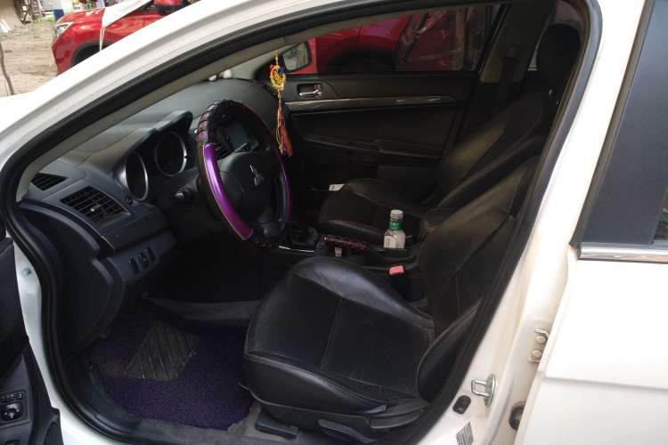 Used Mitsubishi Lancer EX 2011 Chasing Edition 1.8L Manual Luxury Model Driver Seat