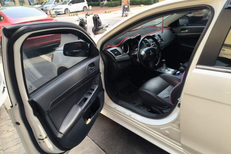 Used Mitsubishi Lancer EX 2011 Chasing Edition 1.8L CVT Luxury Model Driver Seat