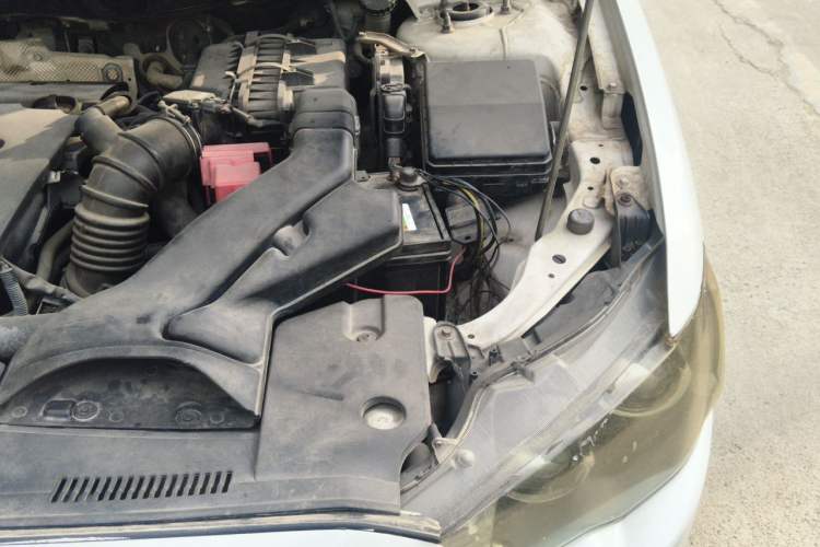 Used Mitsubishi Lancer EX 2011 Xiali Edition 2.0L Manual Comfort Model Engine Bay Left