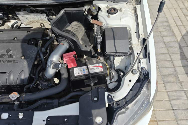 Used Mitsubishi Lancer EX 2011 Fashion Edition 1.8L CVT Comfort Version Engine Bay Left