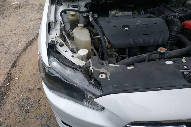 Used Mitsubishi Lancer EX 2011 Chasing Edition 1.8L Manual Luxury Model Engine Bay Right