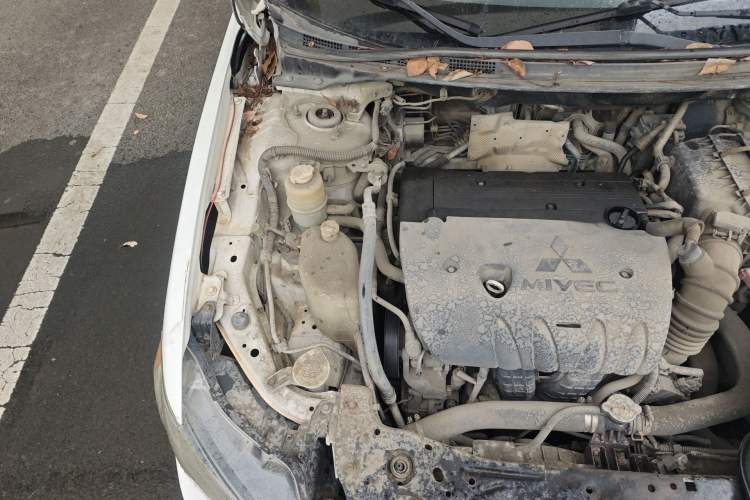 Used Mitsubishi Lancer EX 2011 Xiali Edition 2.0L Manual Comfort Model Engine Bay Right
