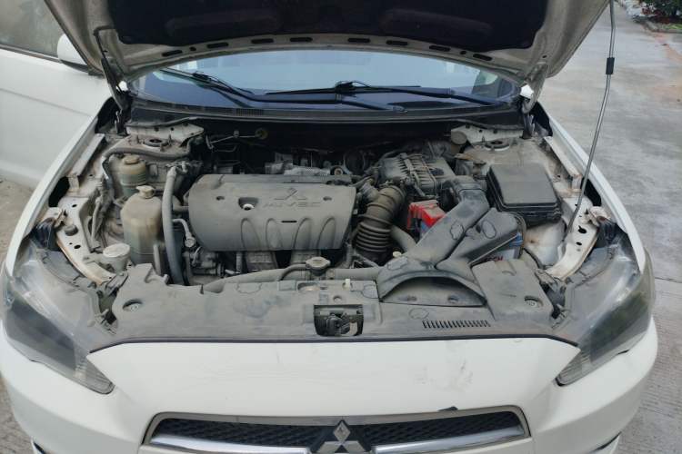 Used Mitsubishi Lancer EX 2011 Fashion Edition 1.8L CVT Comfort Version Engine Bay
